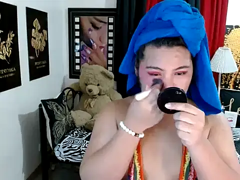 Snapshot of TSbrianaHugeCock chatting on 06-08-26, 01:44 TSbrianaHugeCock online show from 06-08-26, 01:44