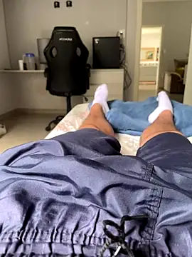 Novinho16cmz online show from 10-10-25, 04:06