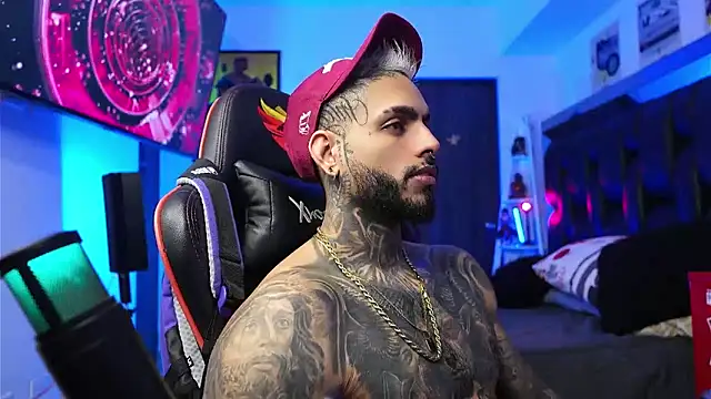 Snapshot of logan_hugh8 chatting on 02-04-26, 01:00 logan hugh8 online show from 02-04-26, 01:00