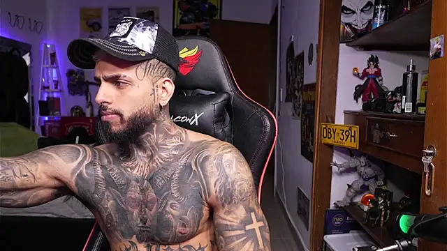 logan hugh8 online show from 04-22-26, 02:40