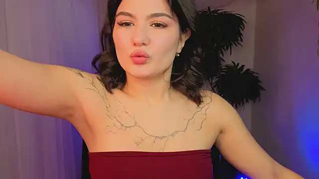 Snapshot of Dark_Moni chatting on 09-26-25, 02:48 Dark Moni online show from 09-26-25, 02:48