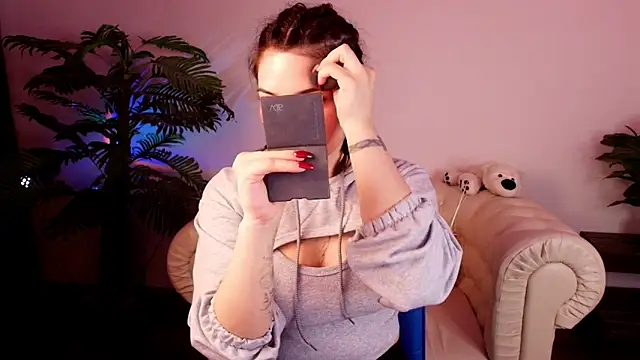 Dark Moni online show from 02-18-26, 02:40