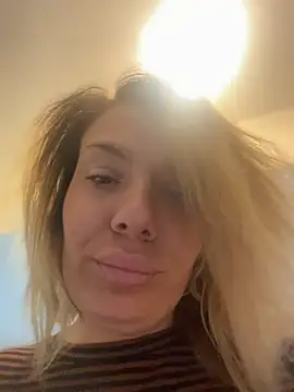 emmasweett11 online show from 07-05-26, 04:19
