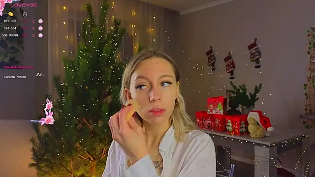 NyxaThorn online show from 12-20-25, 02:35