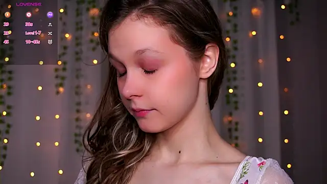 Tender beauty online show from 07-10-26, 06:21