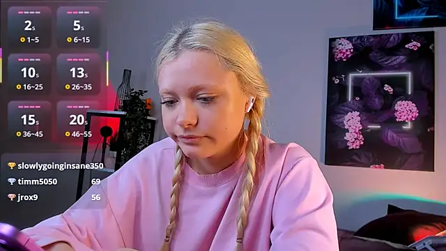 Millie Vanillies online show from 11-28-25, 10:40