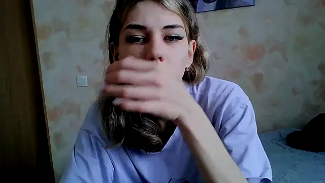 Crazy Empresis online show from 04-20-26, 05:10