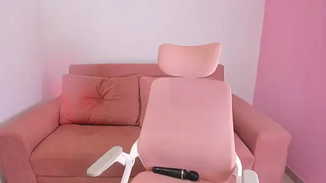 Emiss Jones online show from 01-10-26, 03:36