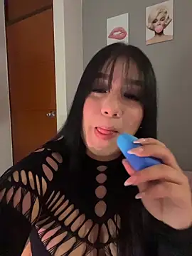 Snapshot of Aliciawhitee chatting on 02-12-26, 01:55 Aliciawhitee online show from 02-12-26, 01:55