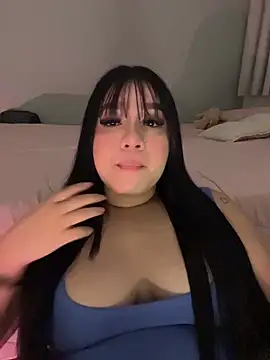 Snapshot of Aliciawhitee chatting on 02-13-26, 03:13 Aliciawhitee online show from 02-13-26, 03:13