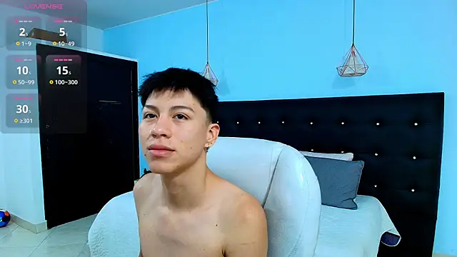 Snapshot of Abraham_horny18 chatting on 09-30-25, 08:36 Abraham horny18 online show from 09-30-25, 08:36
