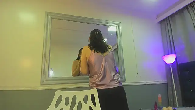 Oriana Jhonson online show from 04-09-26, 11:04