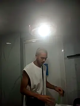 MarcusRain  online show from 10-27-25, 02:32