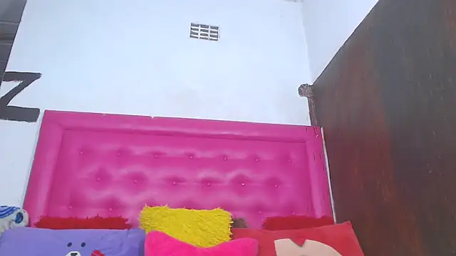 LoloQueen5 online show from 04-21-26, 01:07