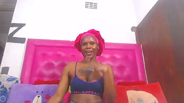 Snapshot of LoloQueen5 chatting on 05-04-26, 08:16 LoloQueen5 online show from 05-04-26, 08:16