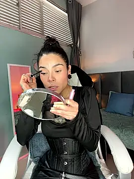 Esmeralda CO online show from 01-06-26, 01:04