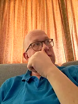 Snapshot of geilerd122 chatting on 03-05-26, 03:30 geilerd122 online show from 03-05-26, 03:30