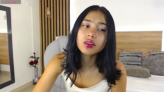 Snapshot of Milaa_Star_ chatting on 04-29-26, 03:54 Milaa Star online show from 04-29-26, 03:54
