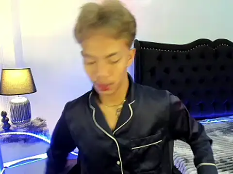 Snapshot of jersthebigfuckerxxx chatting on 10-05-25, 10:18 jersthebigfuckerxxx online show from 10-05-25, 10:18