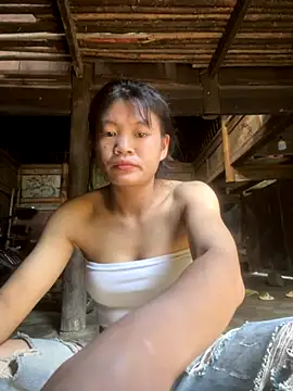 Ngoc 2k5 online show from 10-11-25, 08:35