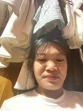 Ngoc 2k5 online show from 10-13-25, 03:17