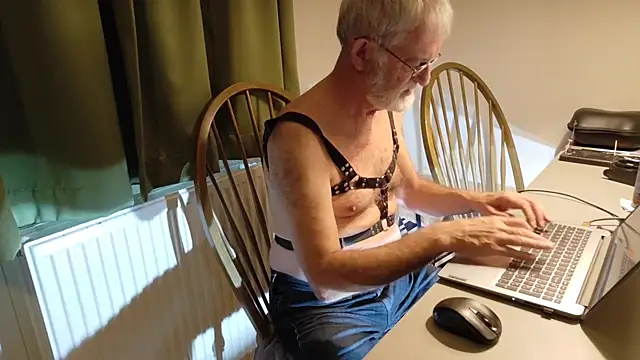 ewaldwillems99 online show from 09-22-25, 01:35