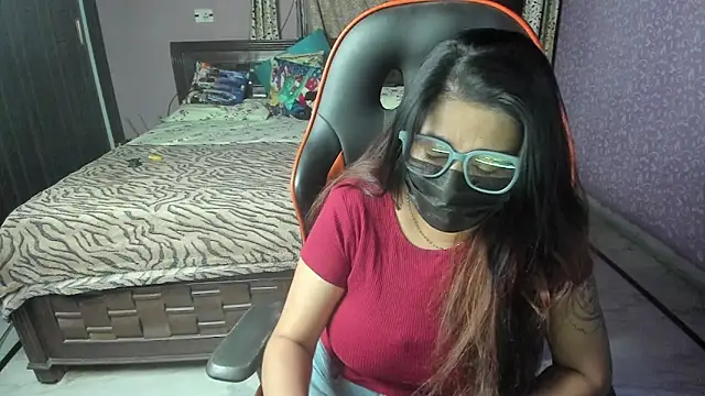 Snapshot of ShylaGill chatting on 10-26-25, 06:03 ShylaGill online show from 10-26-25, 06:03
