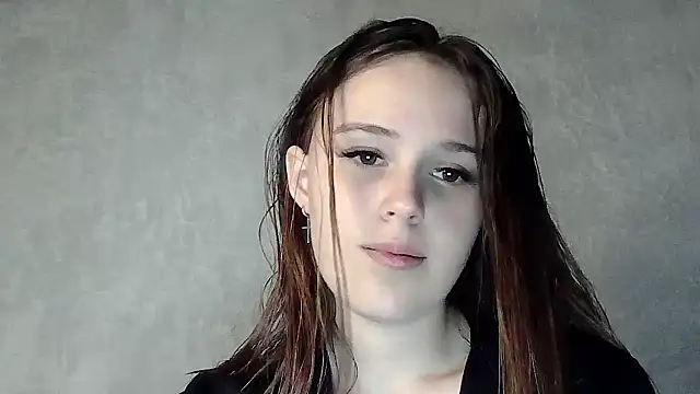 SweetLoraa online show from 09-30-25, 04:01