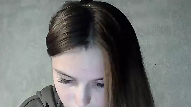 SweetLoraa online show from 10-12-25, 06:51