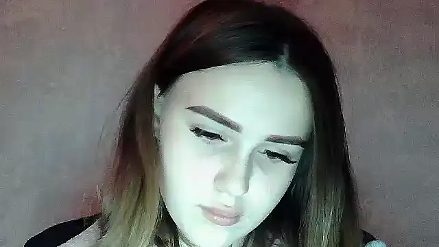 SweetLoraa online show from 12-01-25, 05:18