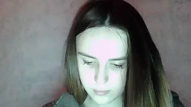 SweetLoraa online show from 04-13-26, 07:41