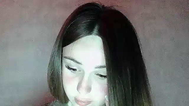 SweetLoraa online show from 04-25-26, 07:44