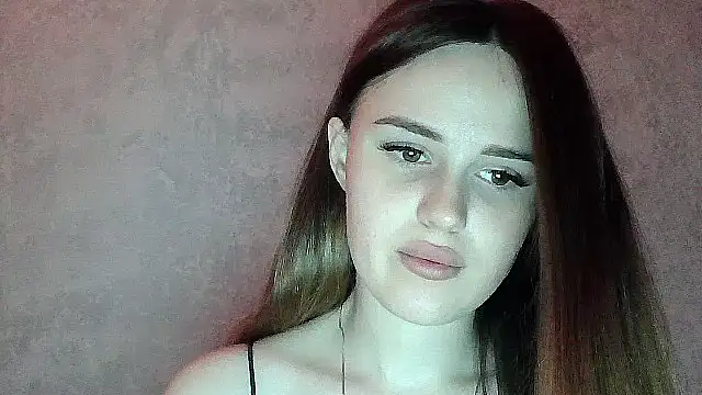 Snapshot of SweetLoraa chatting on 05-21-26, 06:15 SweetLoraa online show from 05-21-26, 06:15