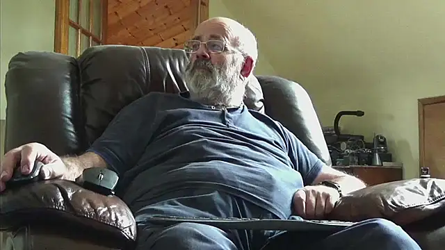 Snapshot of janzer13 chatting on 09-09-25, 12:48 janzer13 online show from 09-09-25, 12:48