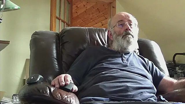 Snapshot of janzer13 chatting on 10-09-25, 12:36 janzer13 online show from 10-09-25, 12:36