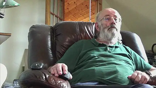 Snapshot of janzer13 chatting on 11-02-25, 01:57 janzer13 online show from 11-02-25, 01:57