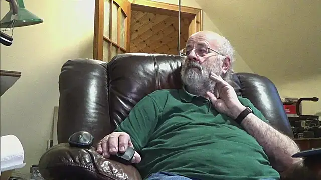 Snapshot of janzer13 chatting on 12-05-25, 02:47 janzer13 online show from 12-05-25, 02:47