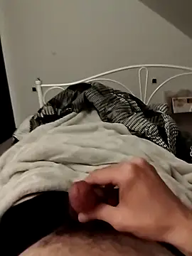 Snapshot of tip_hard_cock chatting on 10-22-25, 05:02 tip hard cock online show from 10-22-25, 05:02