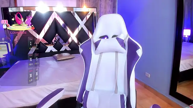 Emma Petiite online show from 01-15-26, 06:33