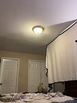 KeYBuMp323 online show from 09-18-25, 02:30