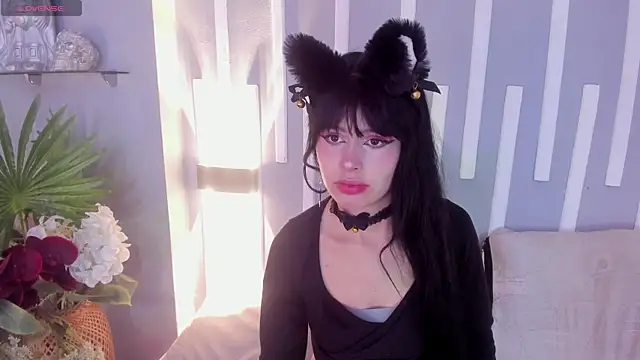 Snapshot of Dita_von2 chatting on 11-04-25, 11:31 Dita von2 online show from 11-04-25, 11:31