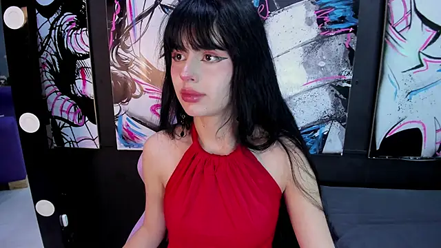 Snapshot of Dita_von2 chatting on 11-05-25, 11:43 Dita von2 online show from 11-05-25, 11:43