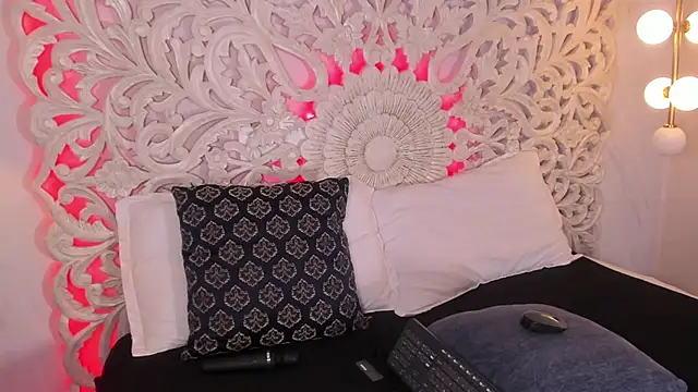 Odette bulgari online show from 11-03-25, 11:22