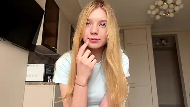 FruityXo online show from 03-27-26, 11:32