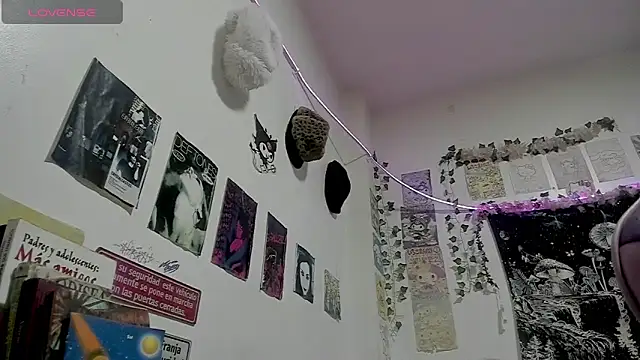 GothKitten666 online show from 06-19-26, 02:49