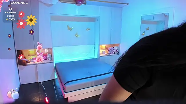 LilyWhitney online show from 03-31-26, 08:20