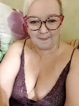 Snapshot of ForgeMeNot51 chatting on 11-01-25, 06:04 ForgeMeNot51 online show from 11-01-25, 06:04