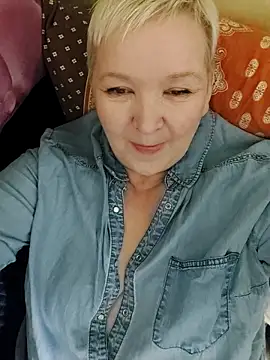 Snapshot of ForgeMeNot51 chatting on 11-16-25, 08:42 ForgeMeNot51 online show from 11-16-25, 08:42