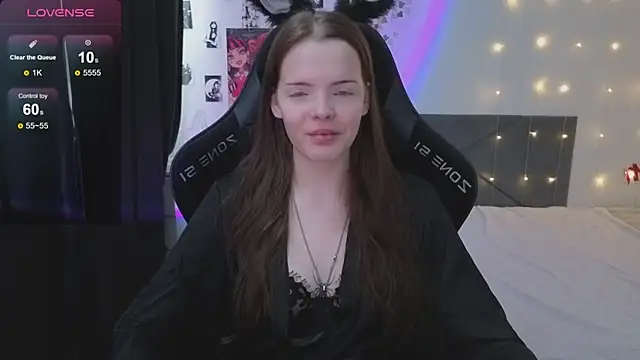 Luna Navy online show from 03-02-26, 06:25