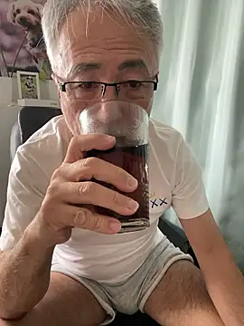 gholly2007 online show from 04-23-26, 05:08